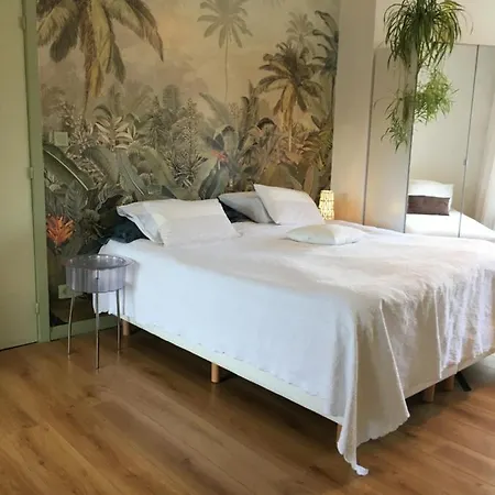 Guest house Poppies , Free Parking 3*